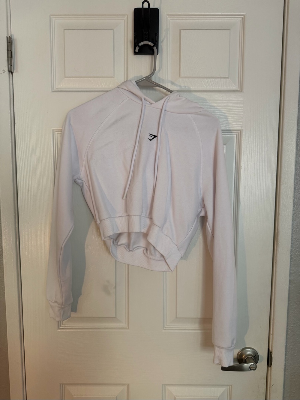 Gymshark White Cropped Pullover Hoodie